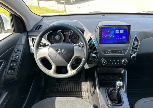 Hyundai ix35 cena 49900 przebieg: 156000, rok produkcji 2015 z Lesko małe 529